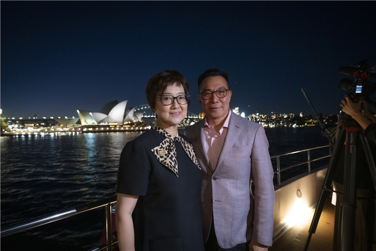 Mr & Mrs Leung Shek Kong at the Everest barrier draw