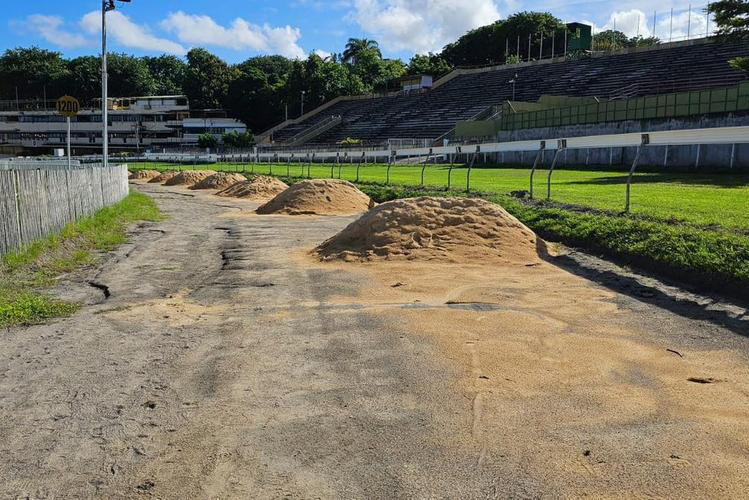 Mauritius Track .