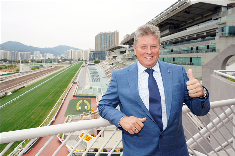 Trainer : BRETT CRAWFORD