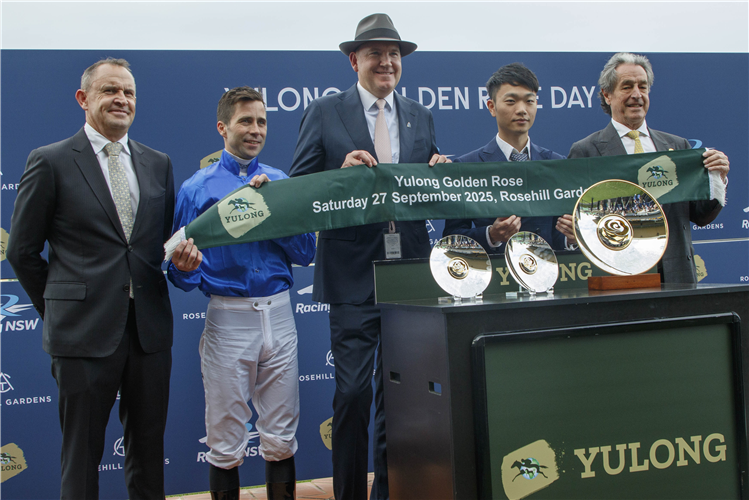 Trainer : CHRIS WALLER and Connections after, BEIWACHT winning the YULONG GOLDEN ROSE