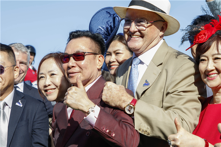 Trainer : DAVID A HAYES with owners after, KA YING RISING winning the THE TAB EVEREST