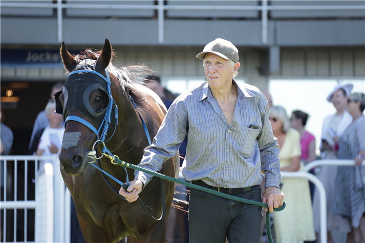 BUTTERFIELD winning the ANGELA & NICK FLEET BAYLEYS PAPAMOA