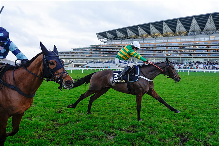JONBON winning the Clarence House Chase at Ascot in England.