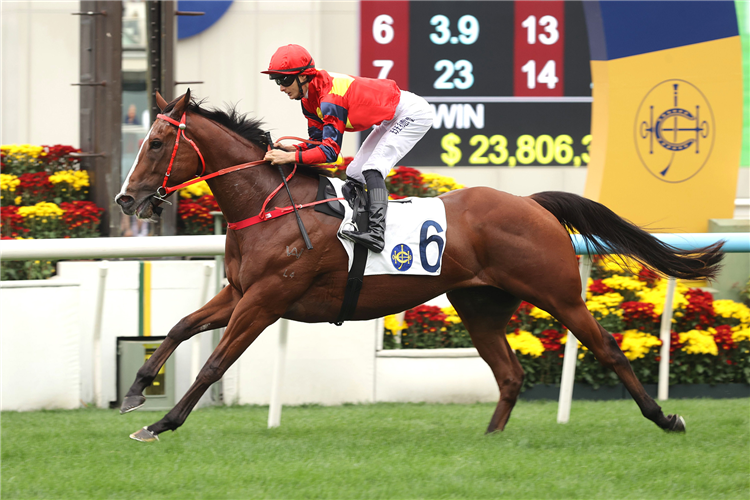 SMART GOLF winning the HILLWOOD HANDICAP