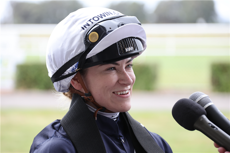 Jockey : AMBER RIDDELL