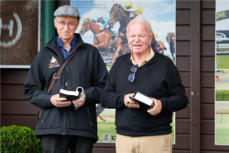 Te Akau Racing principal David Ellis CNZM (right) alongside Fortuna's John Galvin at Karaka last week