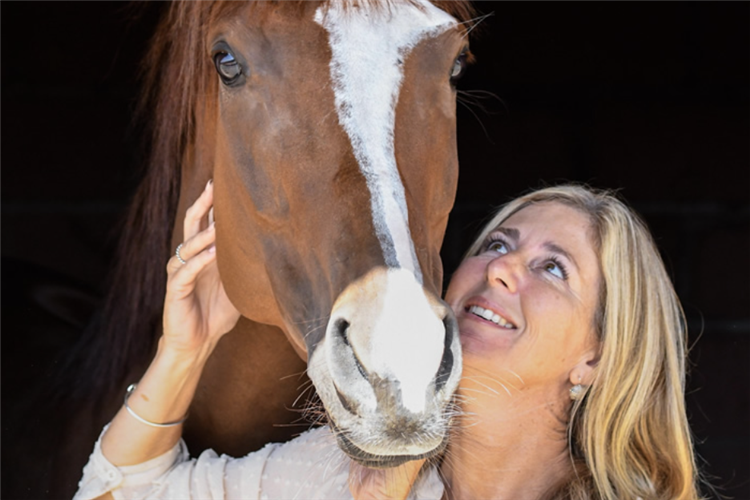 Trainer : CANDICE BASS