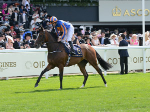 Magic Wand winning the Ribblesdale Stakes (Fillies' Group 2)