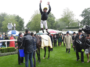 Frankie Dettori "star Jump" after winning the 2019 G1 Prince of Wales's Stakes on Crystal Ocean