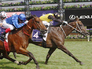 In Her Time wins the Lightning Stakes