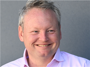 亨利&middot;菲尔德