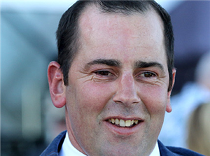 驯马师加文·贝德古德在「姿丽力」(JENNILALA)夺冠太阳报主母锦标赛(Herald Sun Matron Stakes)后 驯马师加文·贝德古德在「姿丽力」(JENNILALA)夺冠太阳报主母锦标赛(Herald Sun Matron Stakes)后