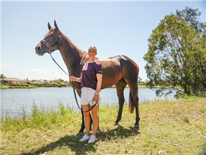 驯马师：蕾妮塔&middot;比顿
