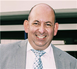 Trainer : CORNE SPIES