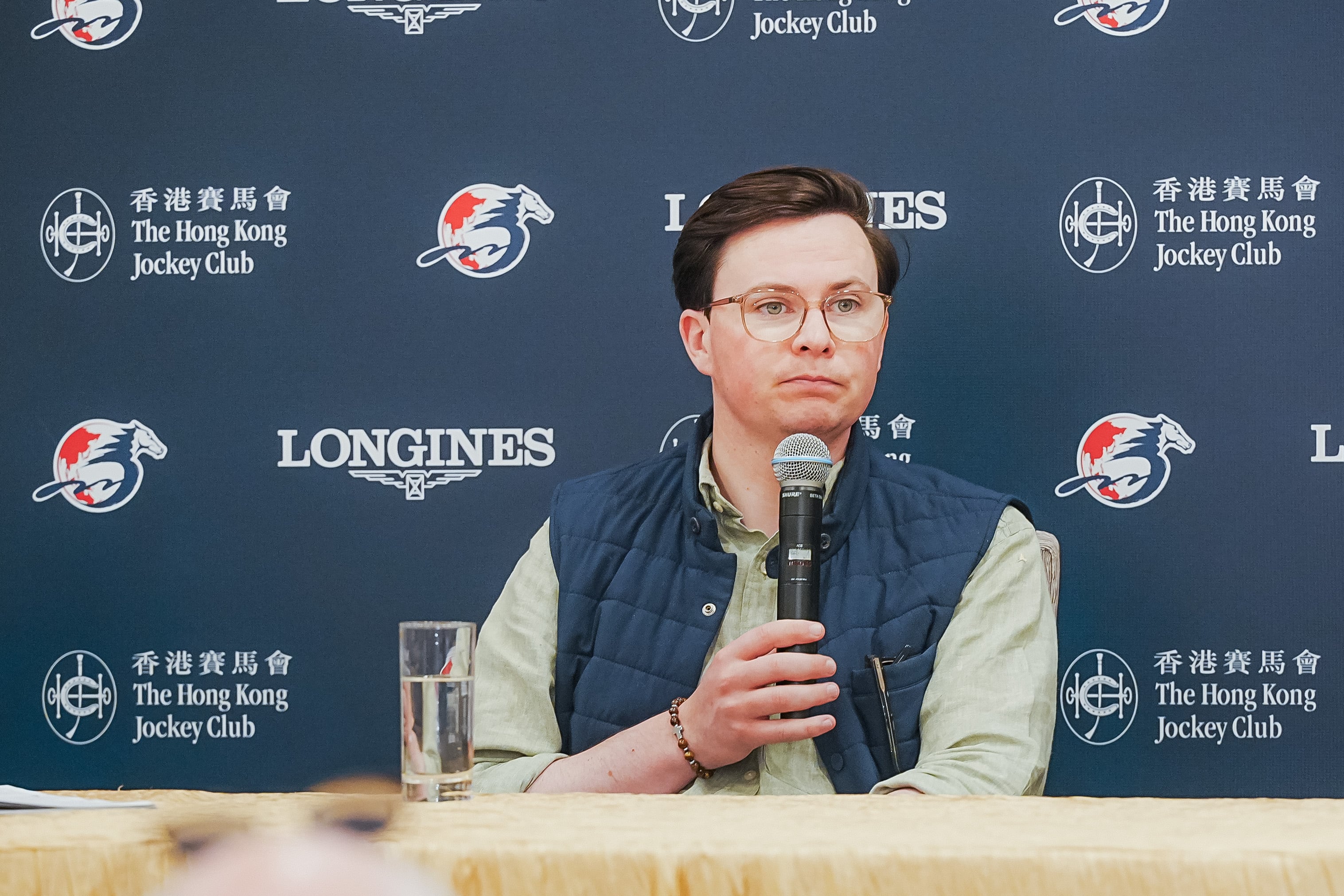 岳本賢在沙田會見傳媒 岳本賢在沙田會見傳媒