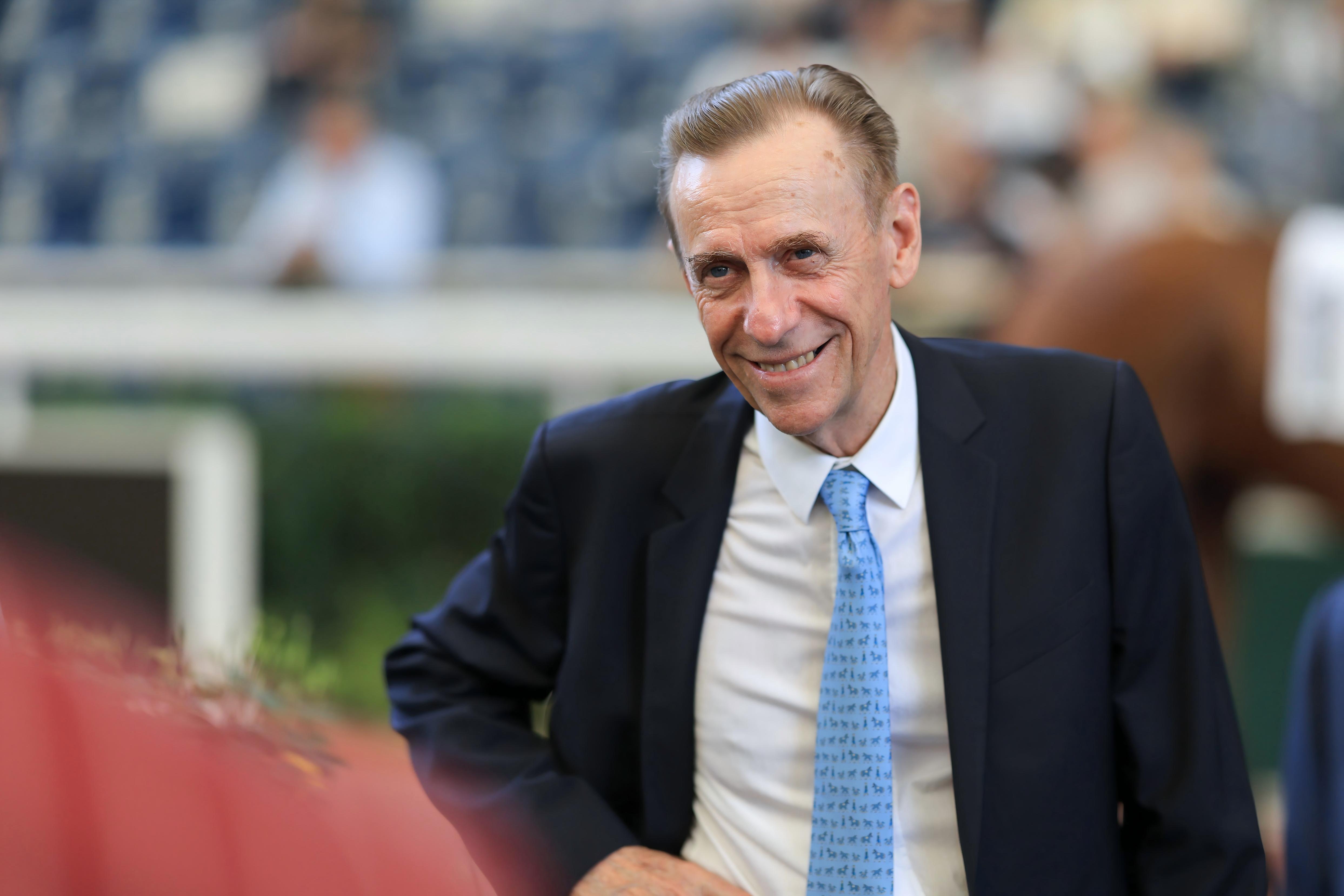 蔡約翰在港從練至今已勝出一千六百零六場頭馬。