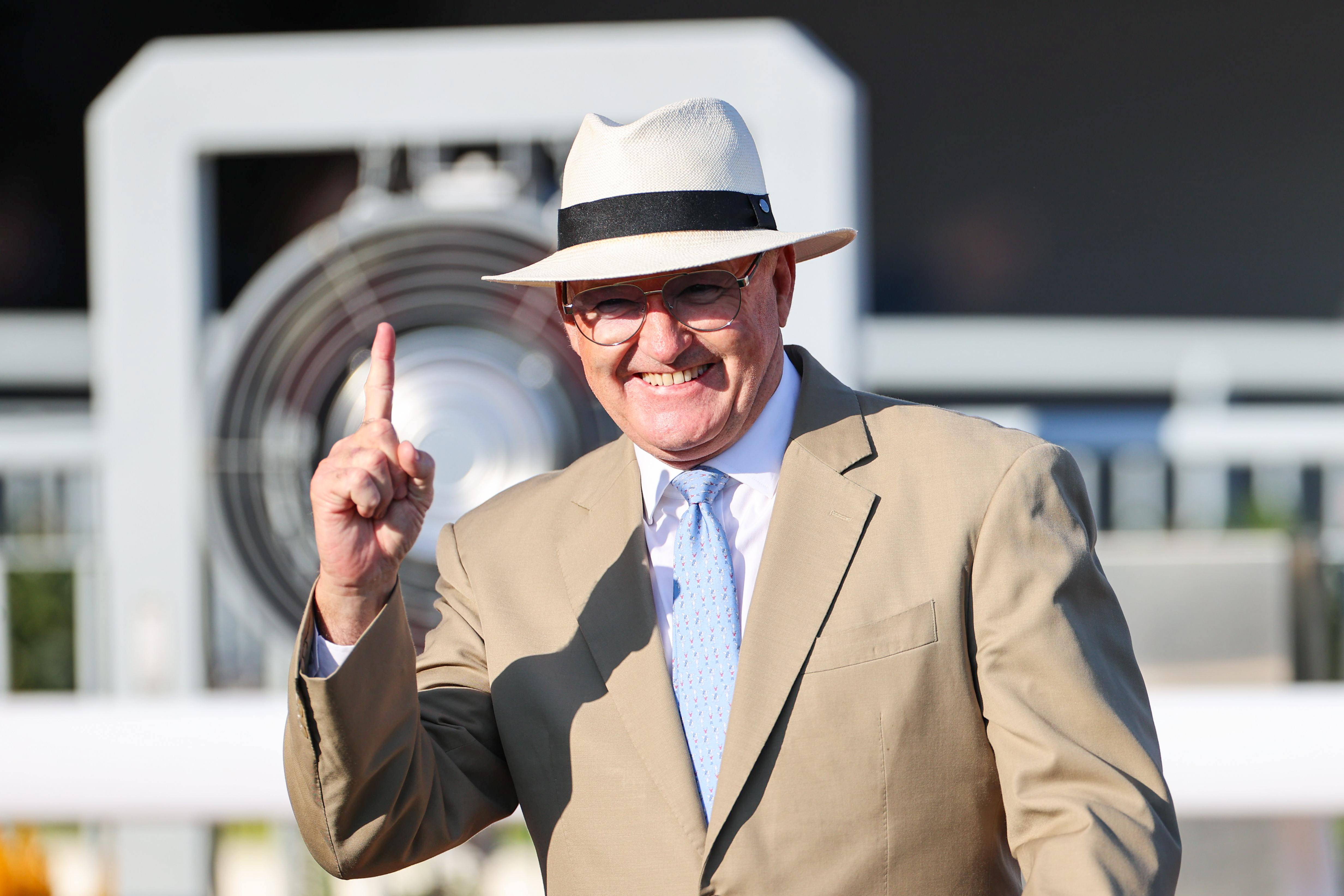 練馬師大衛希斯在賽後祝捷