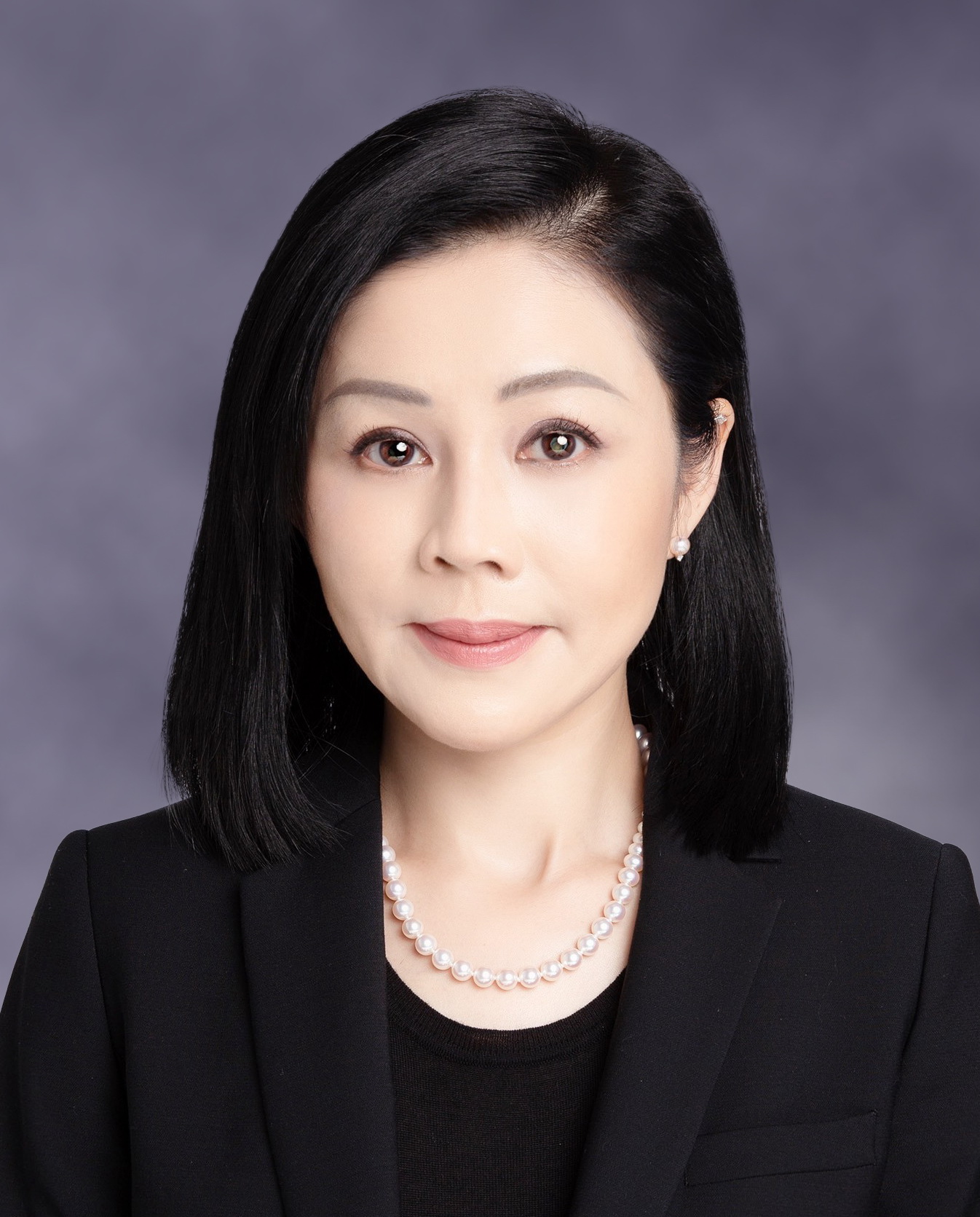 香港賽馬會新任會員及客戶事務執行總監鄺學苑女士