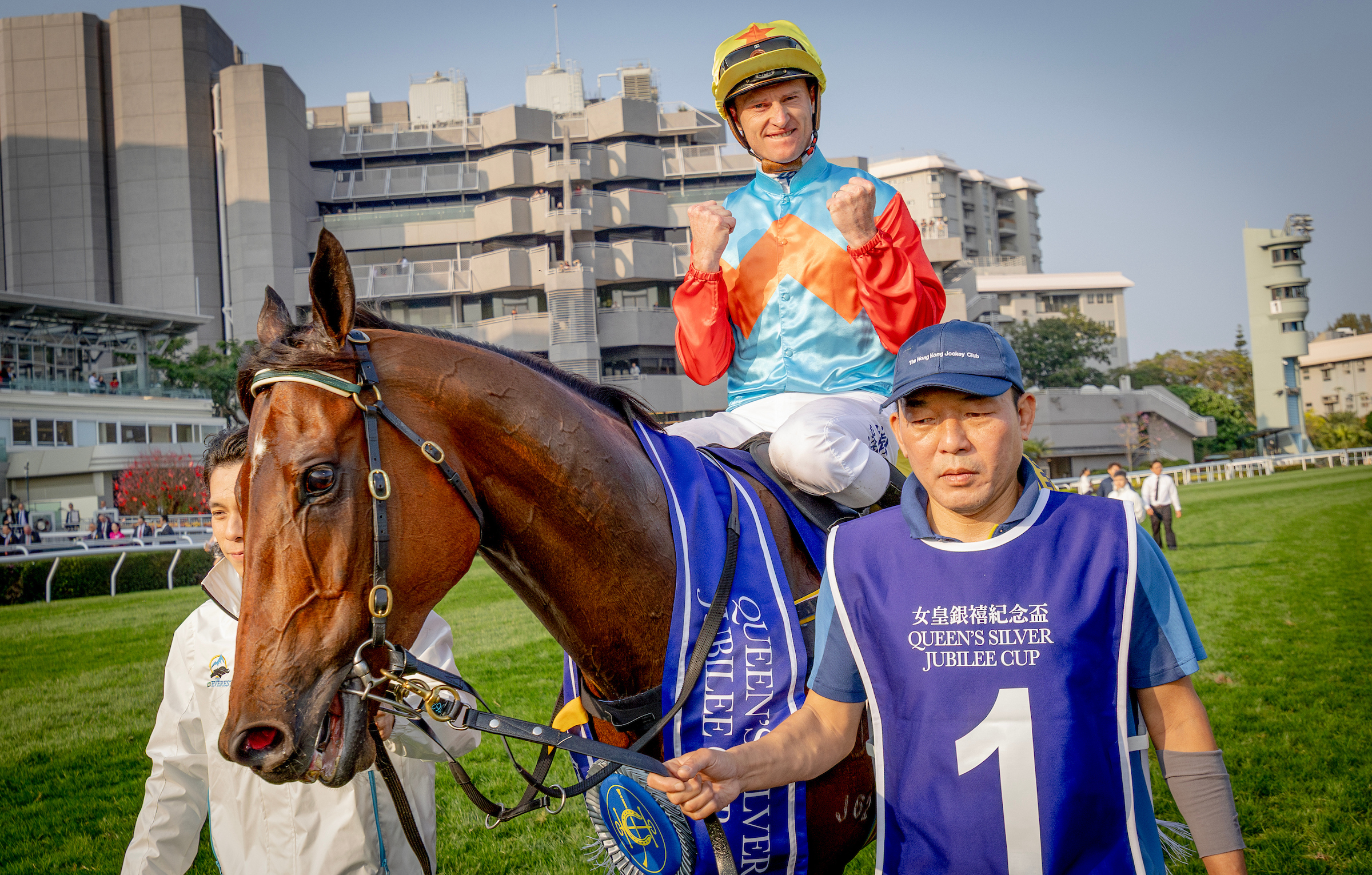 潘頓與「嘉應高昇」凱旋而歸