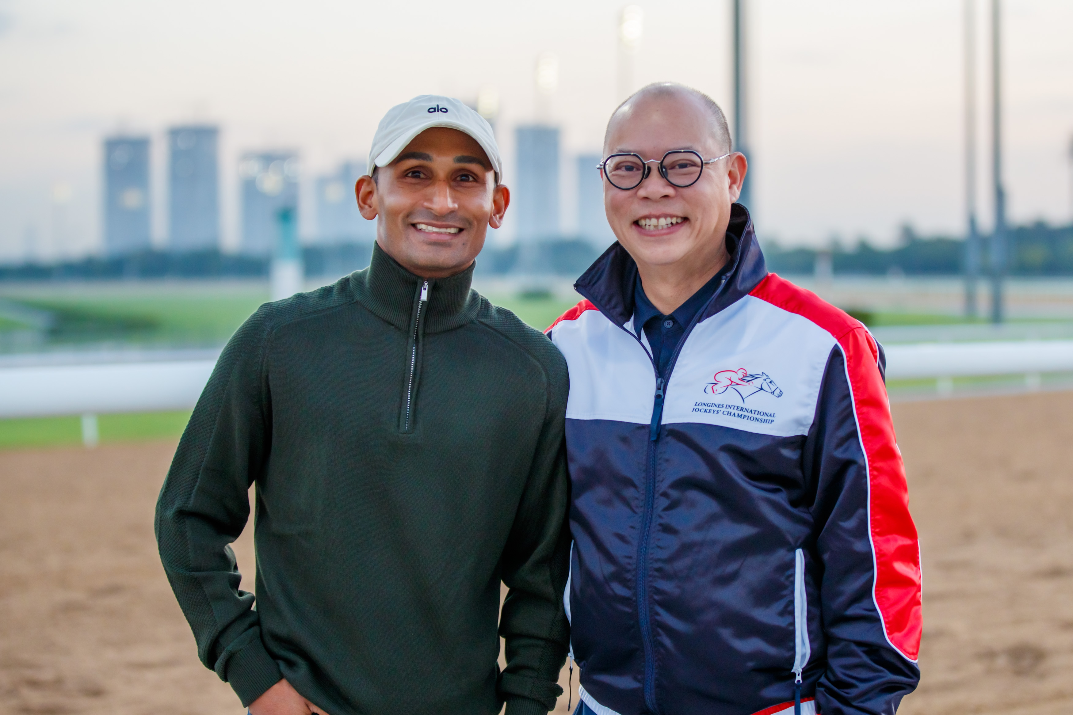 「昇瀧駒」在美丹馬場的泥地跑道上進行操練 「昇瀧駒」在美丹馬場的泥地跑道上進行操練
