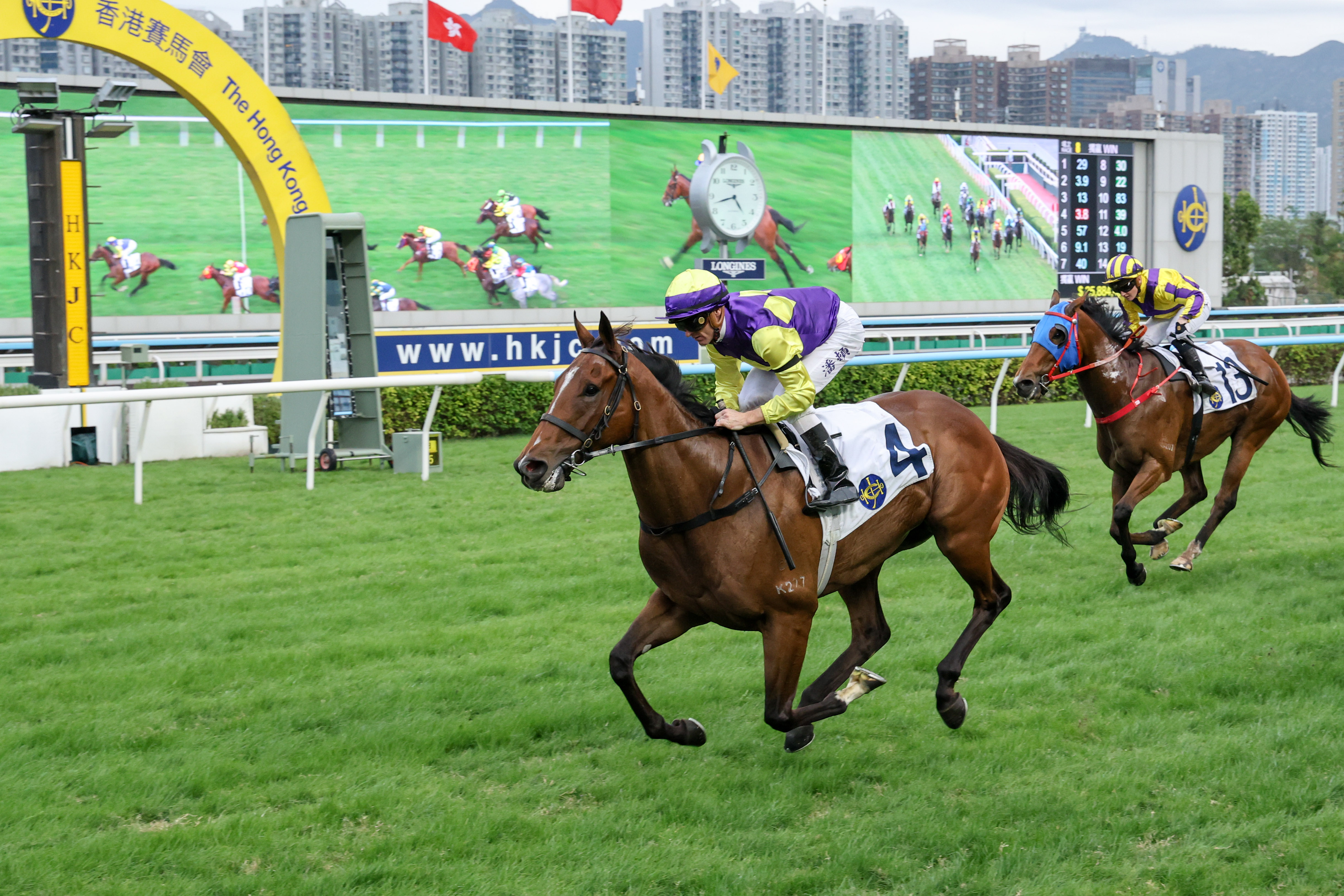 「顏色之皇」於去年11月30日以悅目姿態在沙田報捷