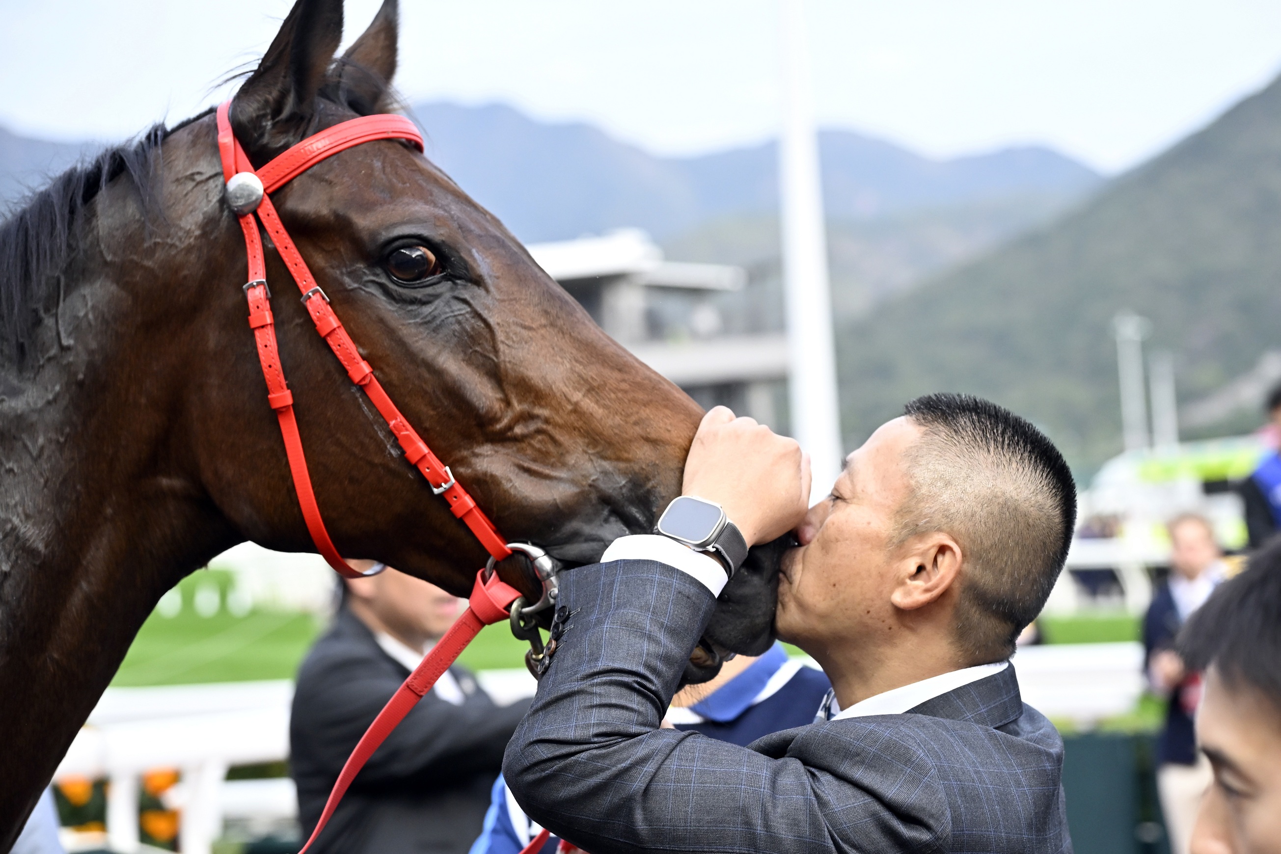 沈集成對「浪漫勇士」寵愛有加