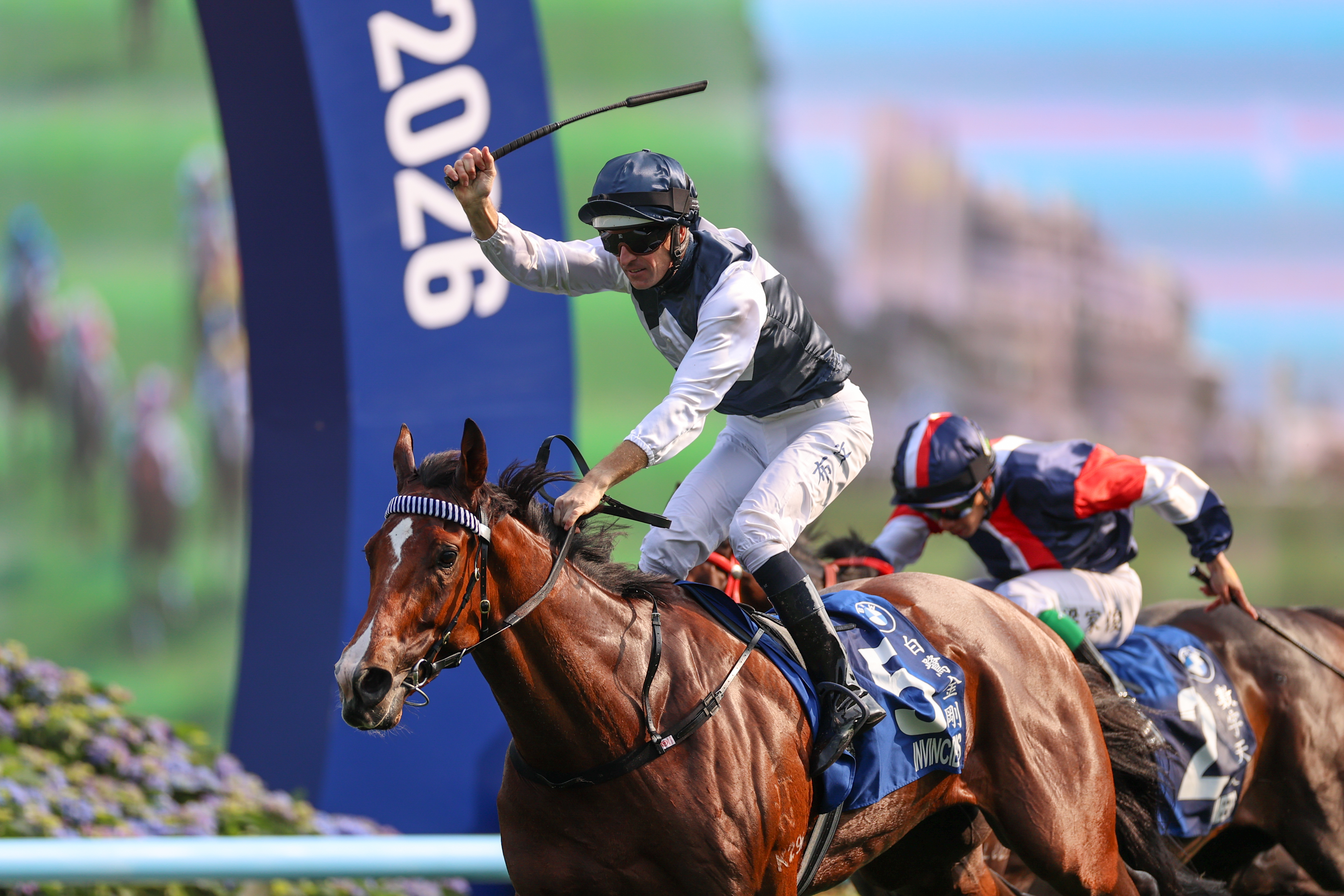 由布文策騎的「白鷺金剛」以破賽事紀錄時間攻下寶馬香港打吡大賽