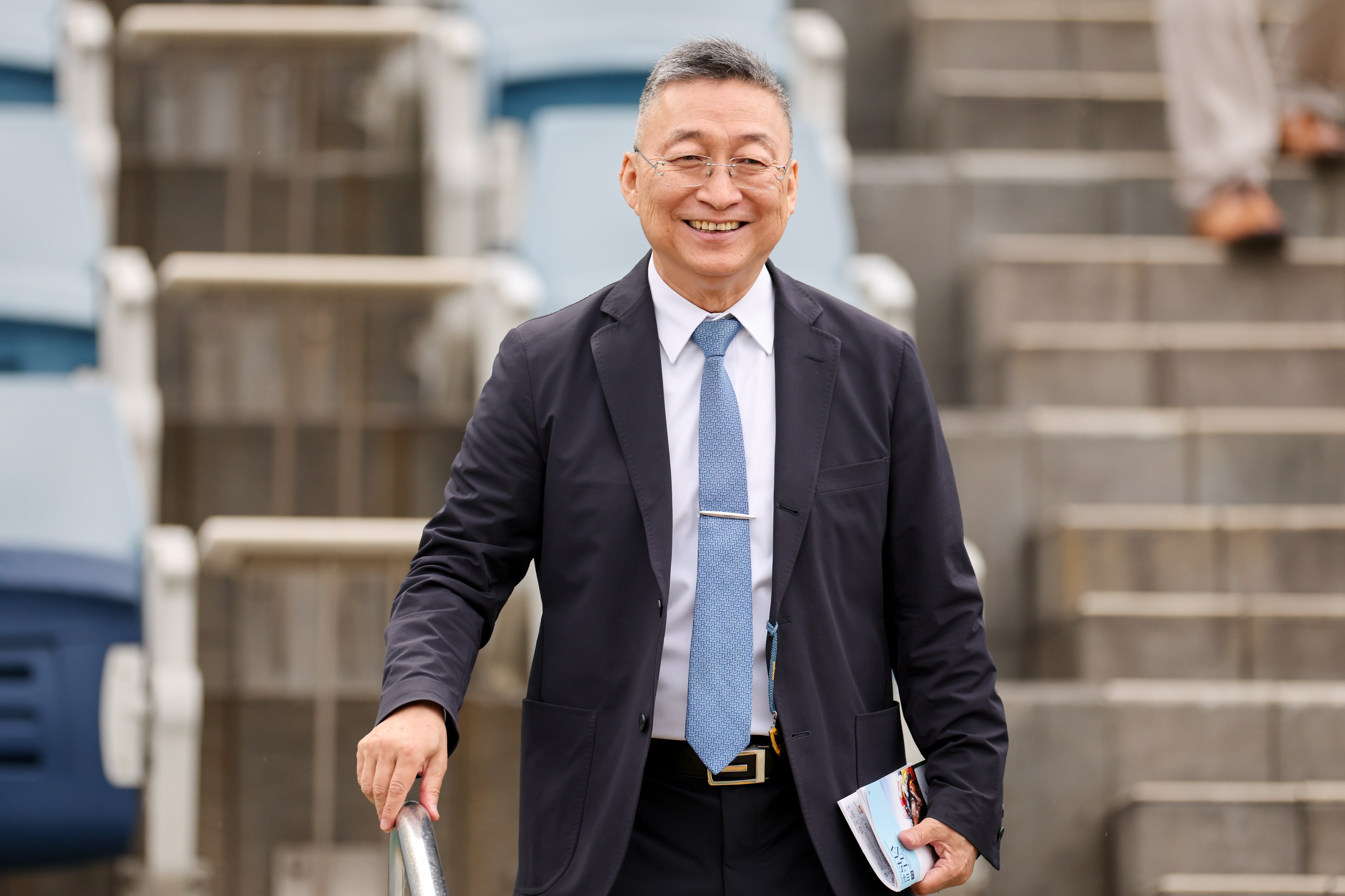 呂健威慶祝全日三勝頭馬
